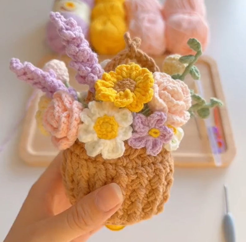 mini flower pot crochet pattern